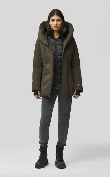 ANNALISA classic down coat with nylon puffer bib and collar