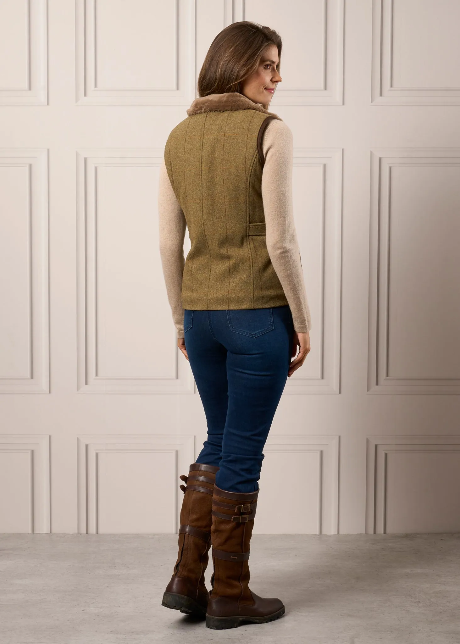 Combrook Ladies Tweed Gilet In Grove - Regular Fit