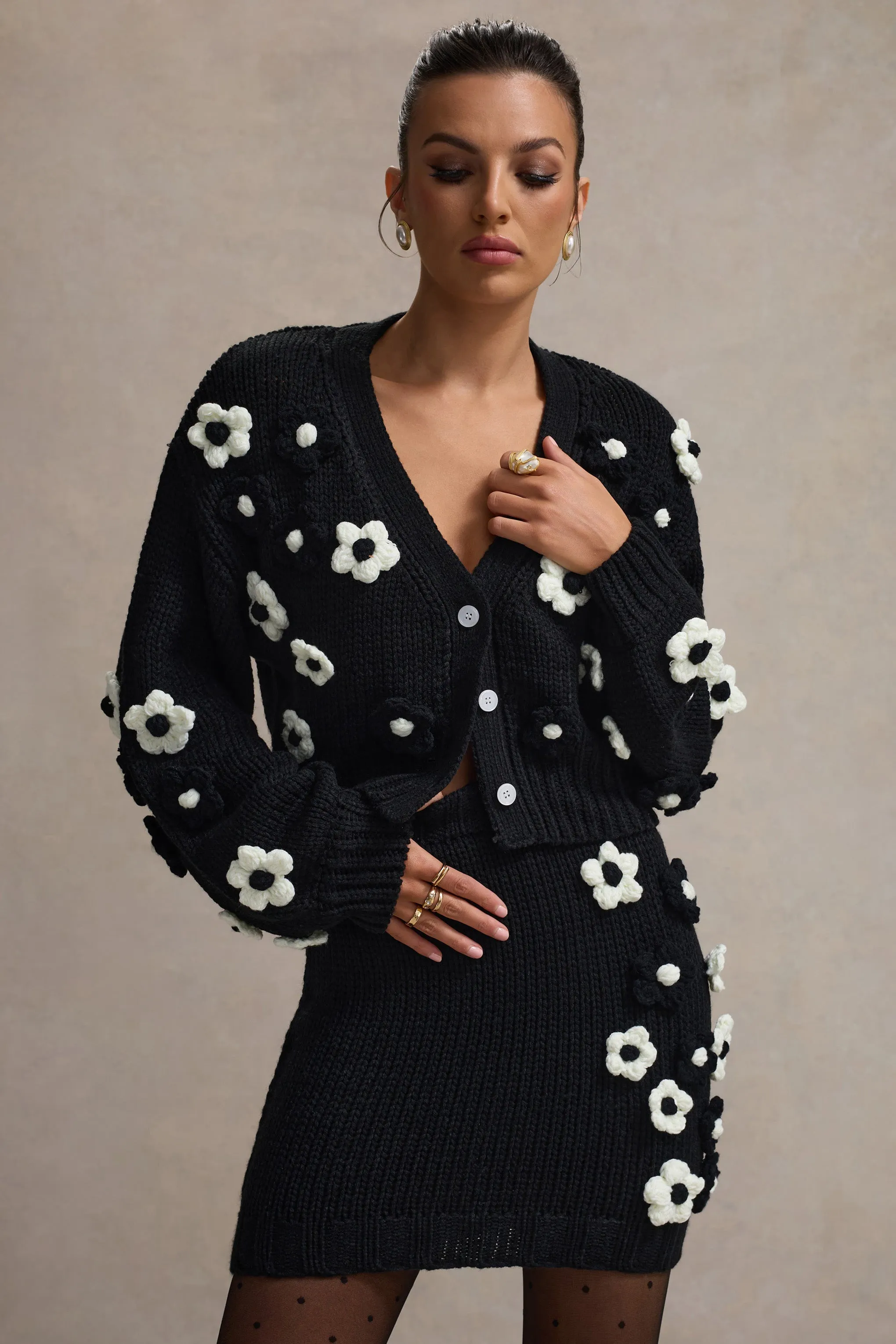 Louvre | Black & White Knit Cropped Floral Cardigan