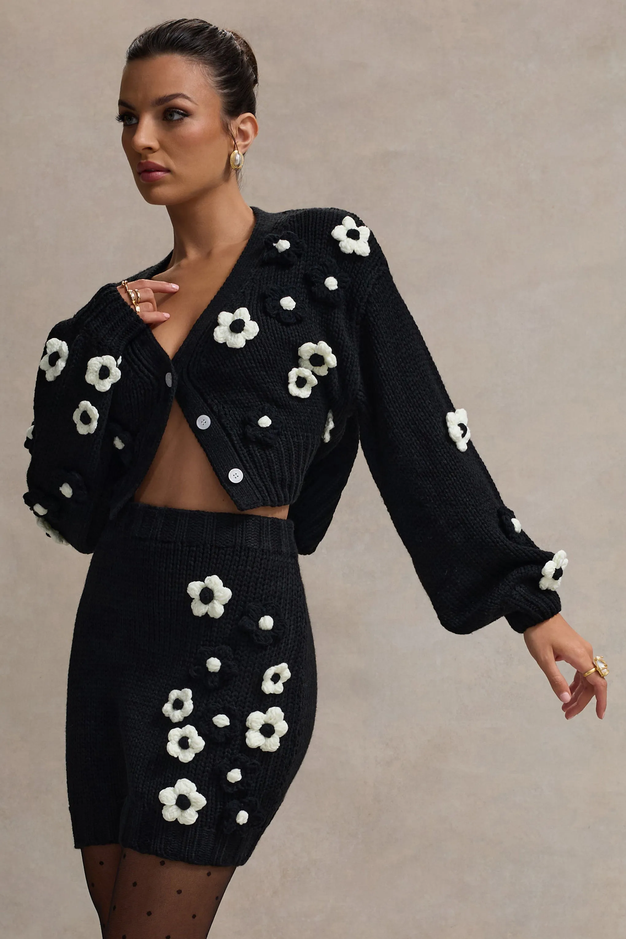 Louvre | Black & White Knit Cropped Floral Cardigan