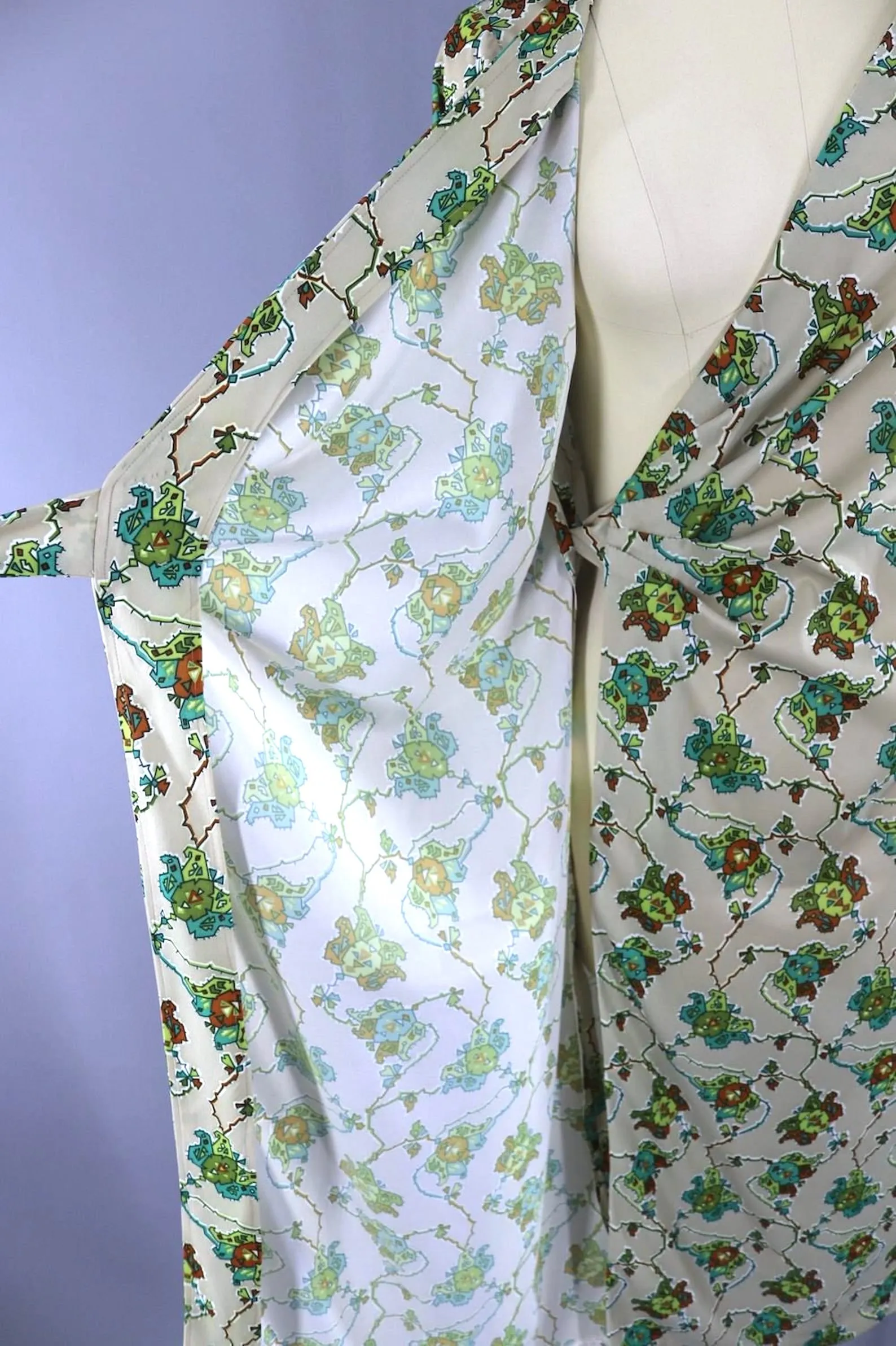 Vintage 1970s Wrap Dress / Tan Cactus Print